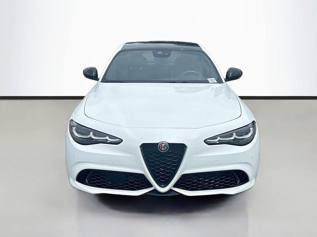 Used 2024 Alfa Romeo Giulia Sprint RWD image 8