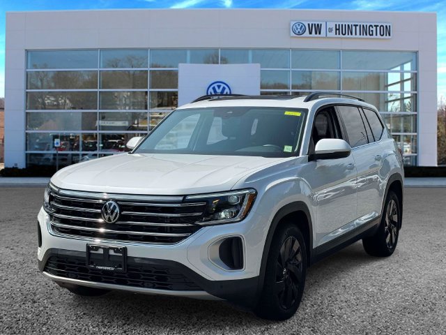 Certified 2026 Volkswagen Atlas SE w/ Panoramic Sunroof Package AWD/4WD image 2