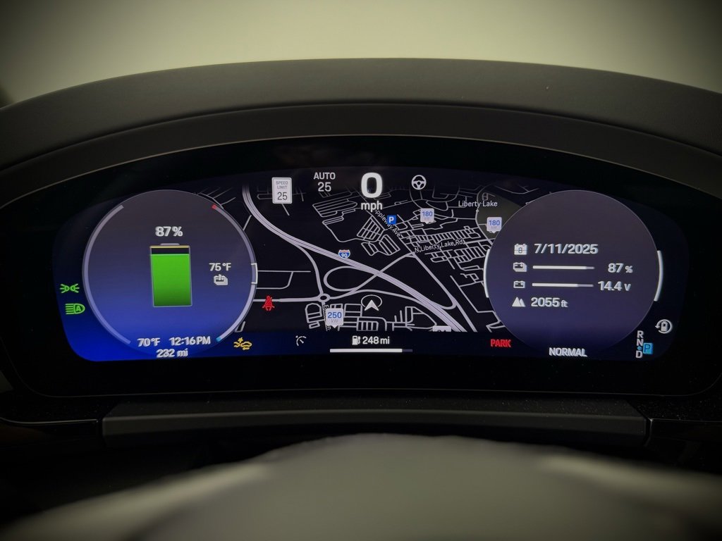 New 2024 Porsche Macan 4 Electric image 25