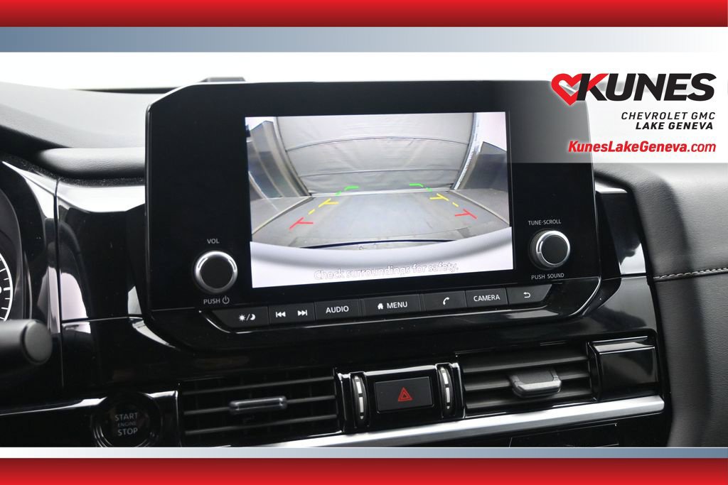 Used 2025 Nissan Pathfinder SV FWD image 14