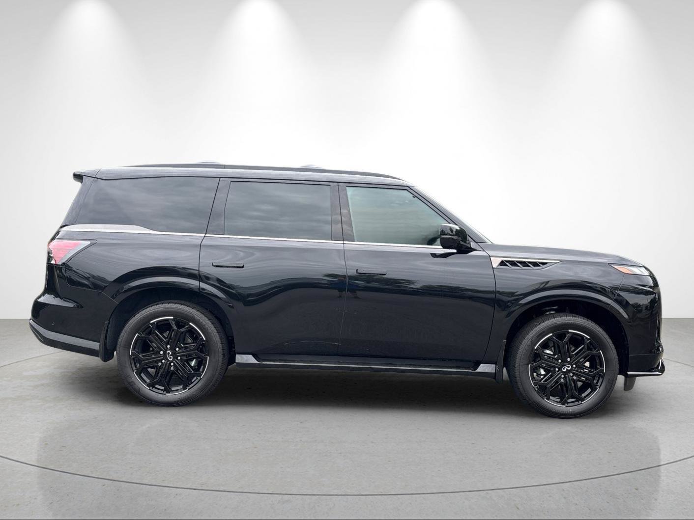 New 2027 INFINITI QX80 Sensory w/ Sport Exterior Package AWD/4WD image 6