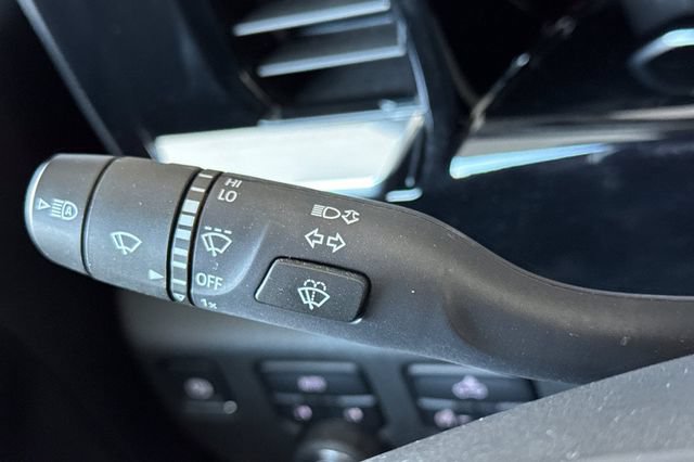 Used 2025 Chevrolet Silverado 1500 LT AWD/4WD image 38