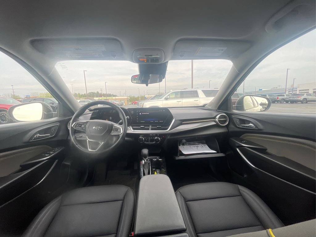 Used 2024 Chevrolet Trax ACTIV w/ Driver Confidence Package FWD image 25
