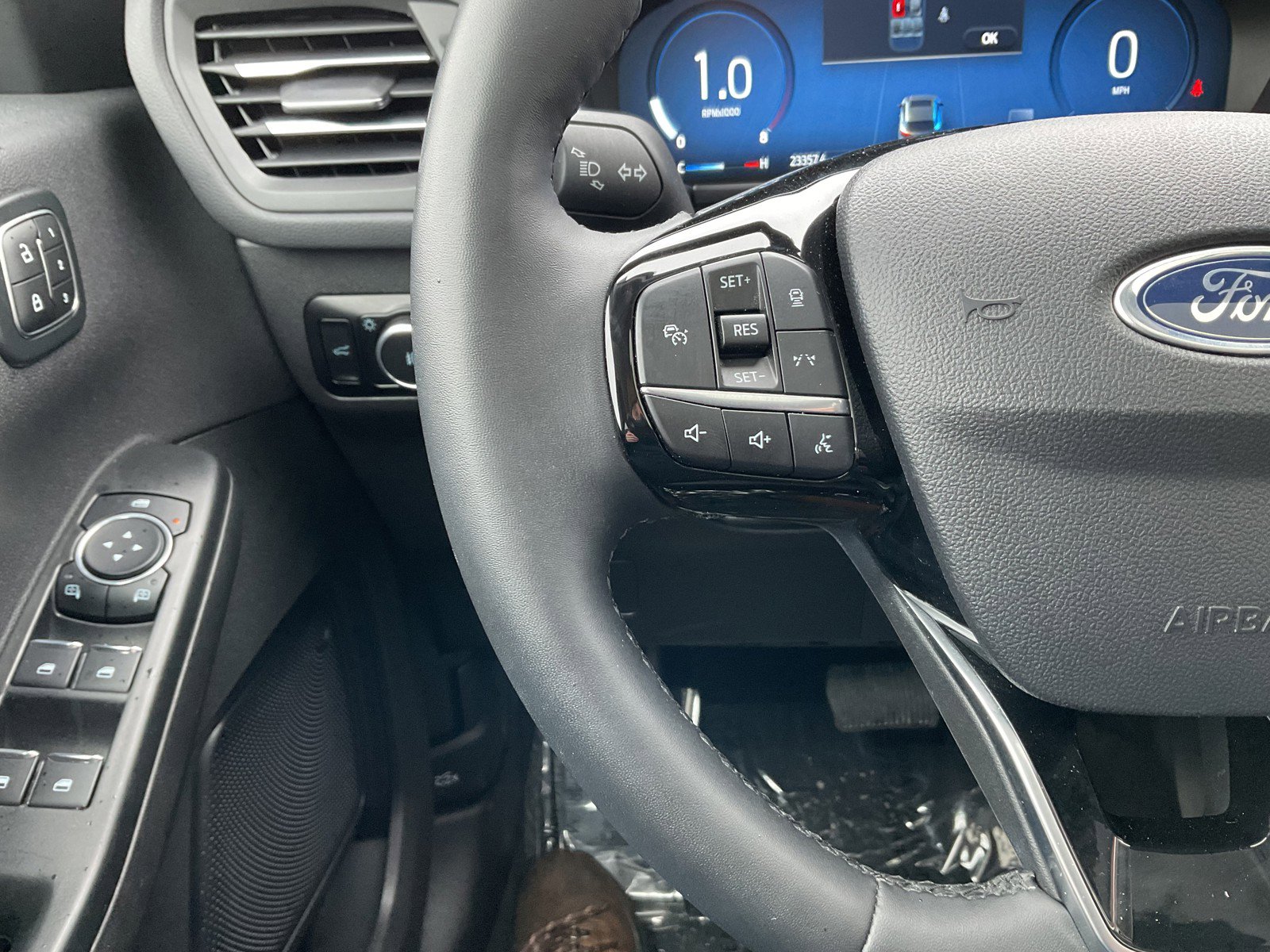 Used 2024 Ford Escape Platinum image 25