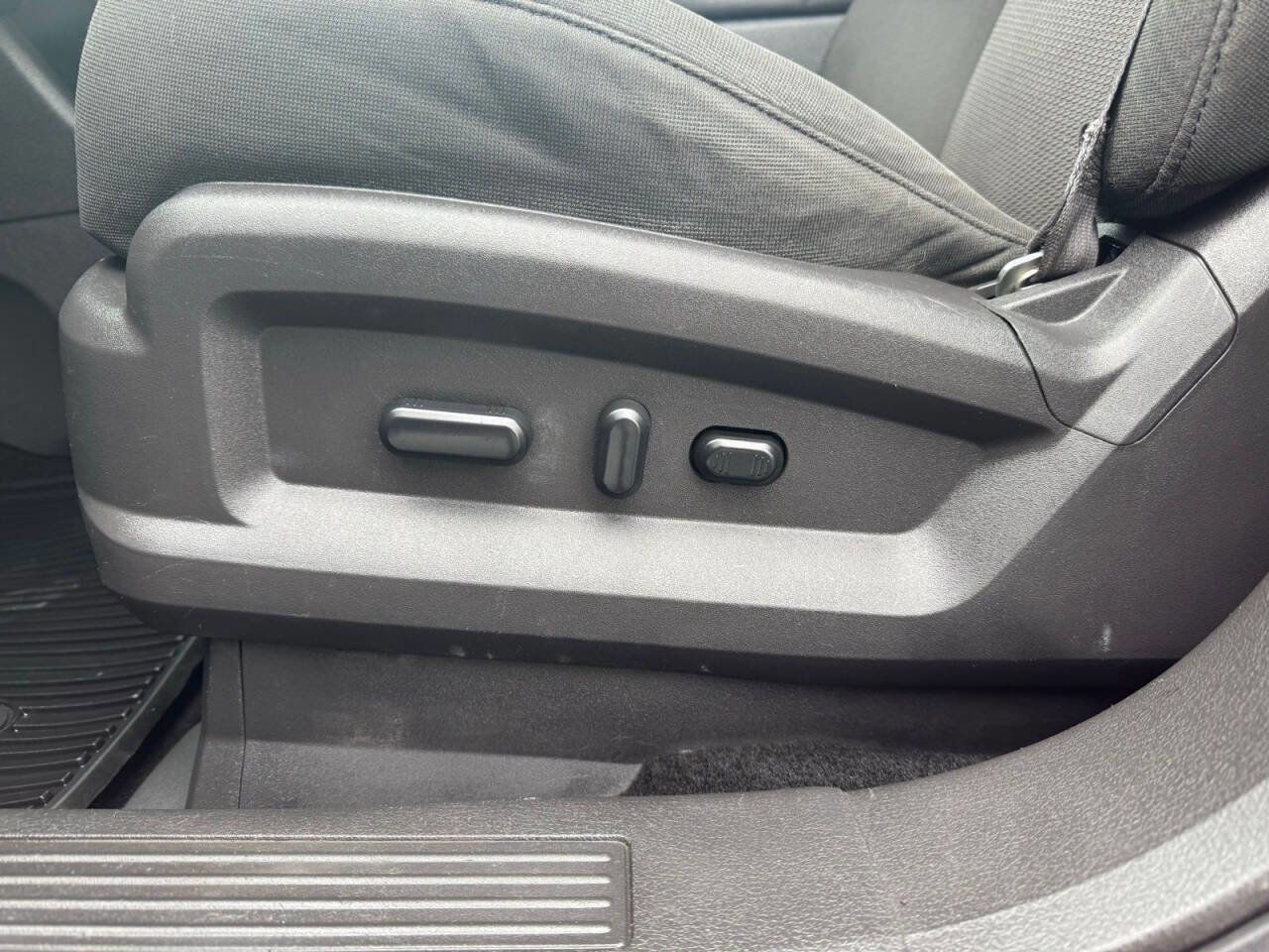 Used 2014 Ford Edge SEL w/ Equipment Group 201A AWD/4WD image 15