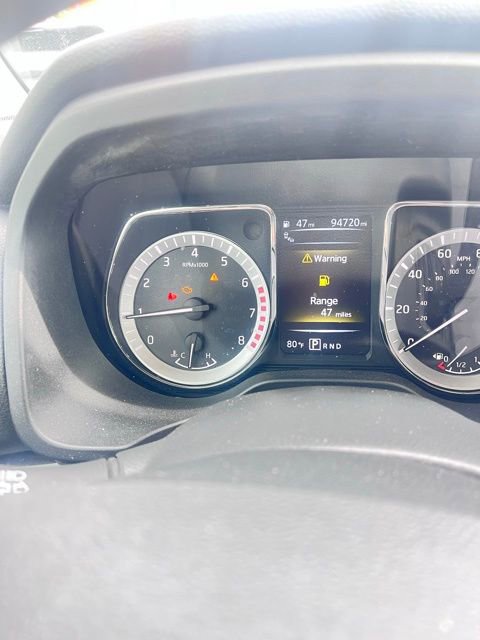Used 2017 Nissan Titan SV RWD image 14