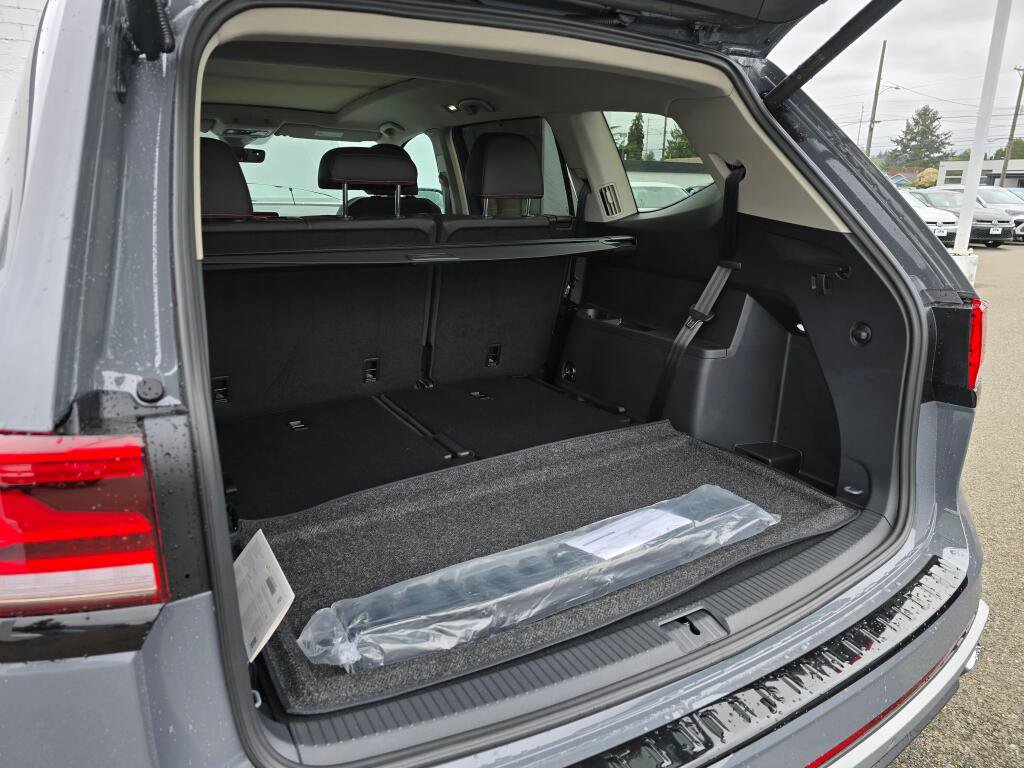 New 2026 Volkswagen Atlas Peak Edition AWD/4WD image 13