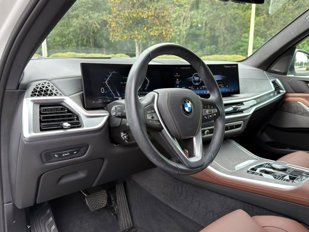 Certified 2024 BMW X5 xDrive40i w/ Premium Package AWD/4WD image 11