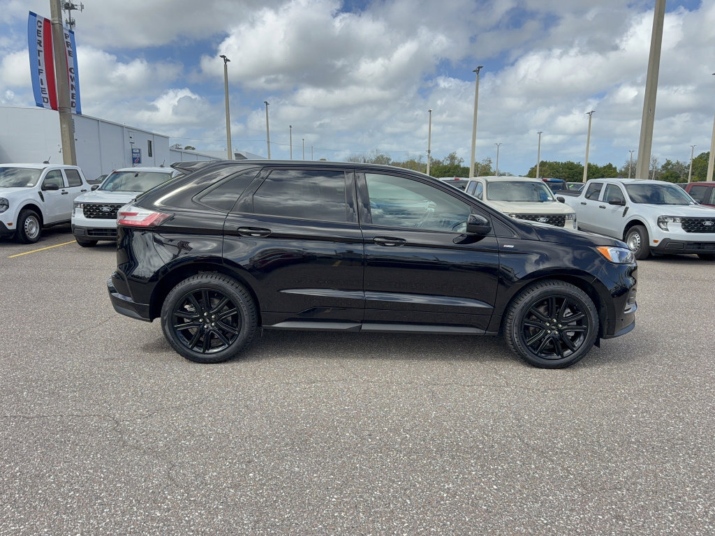 Certified 2024 Ford Edge ST-Line image 5