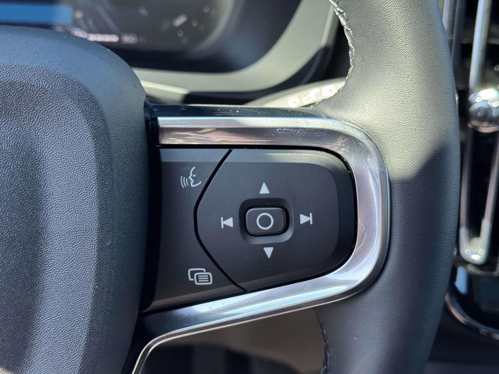 Certified 2026 Volvo XC40 B5 Plus w/ Protection Package Premier image 20