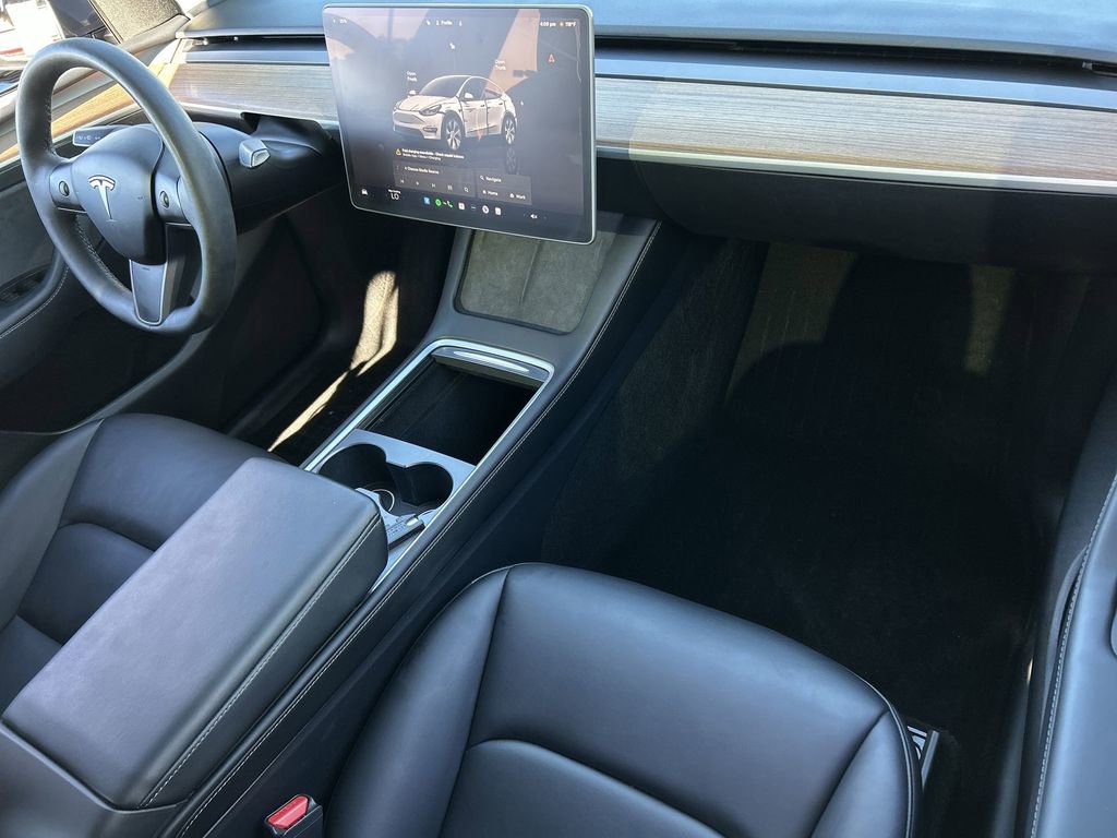 Used 2023 Tesla Model Y 2WD image 29