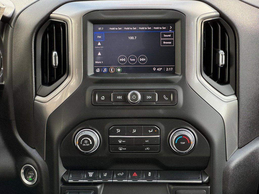 Used 2025 Chevrolet Silverado 2500 W/T image 16