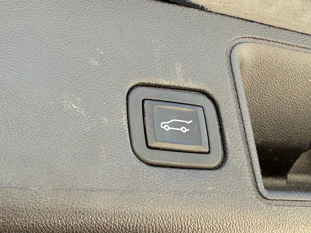 Used 2024 GMC Terrain AT4 w/ LPO, Floor Liner Package AWD/4WD image 18