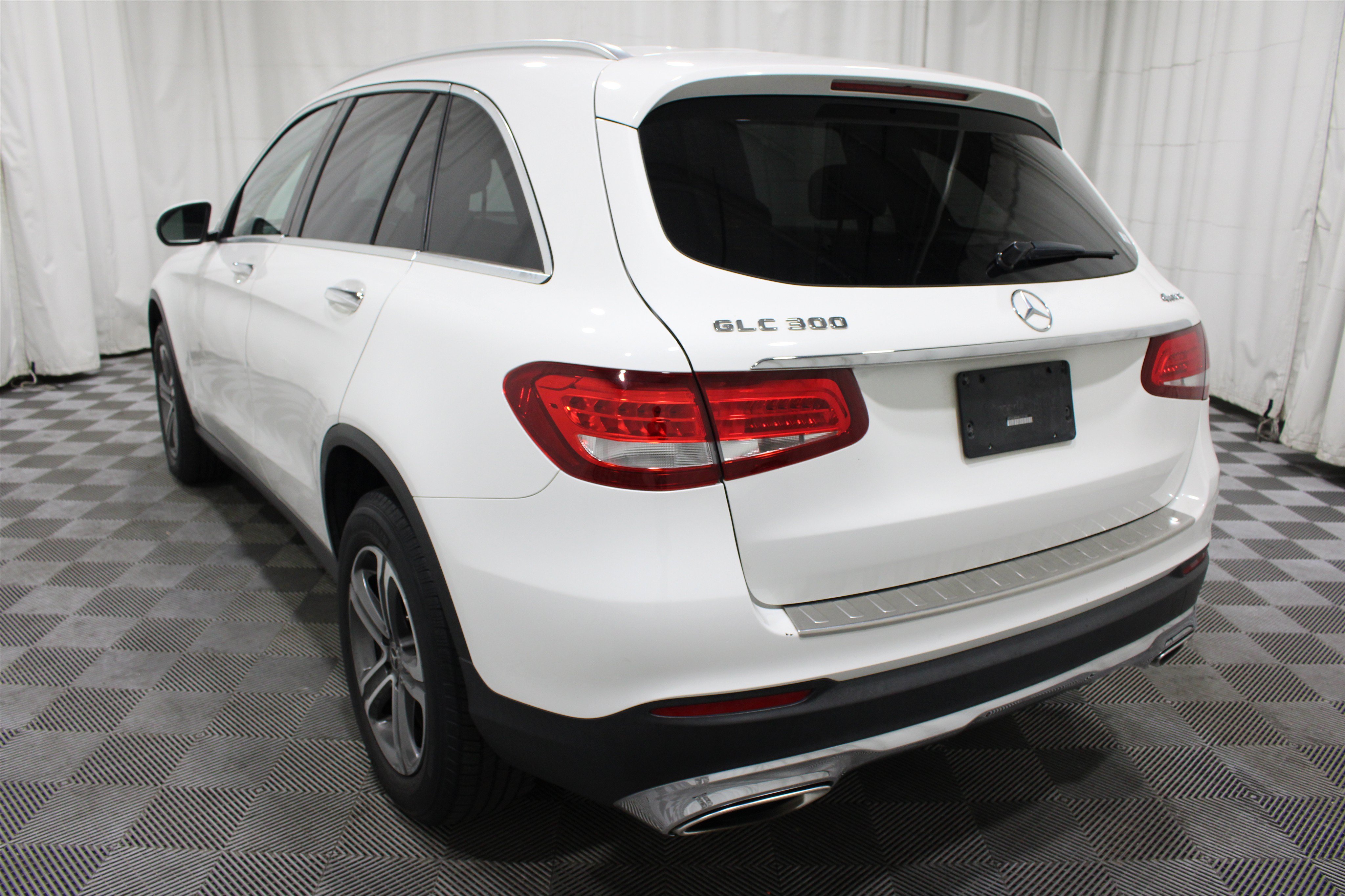 Used 2019 Mercedes-Benz GLC 300 4MATIC image 33