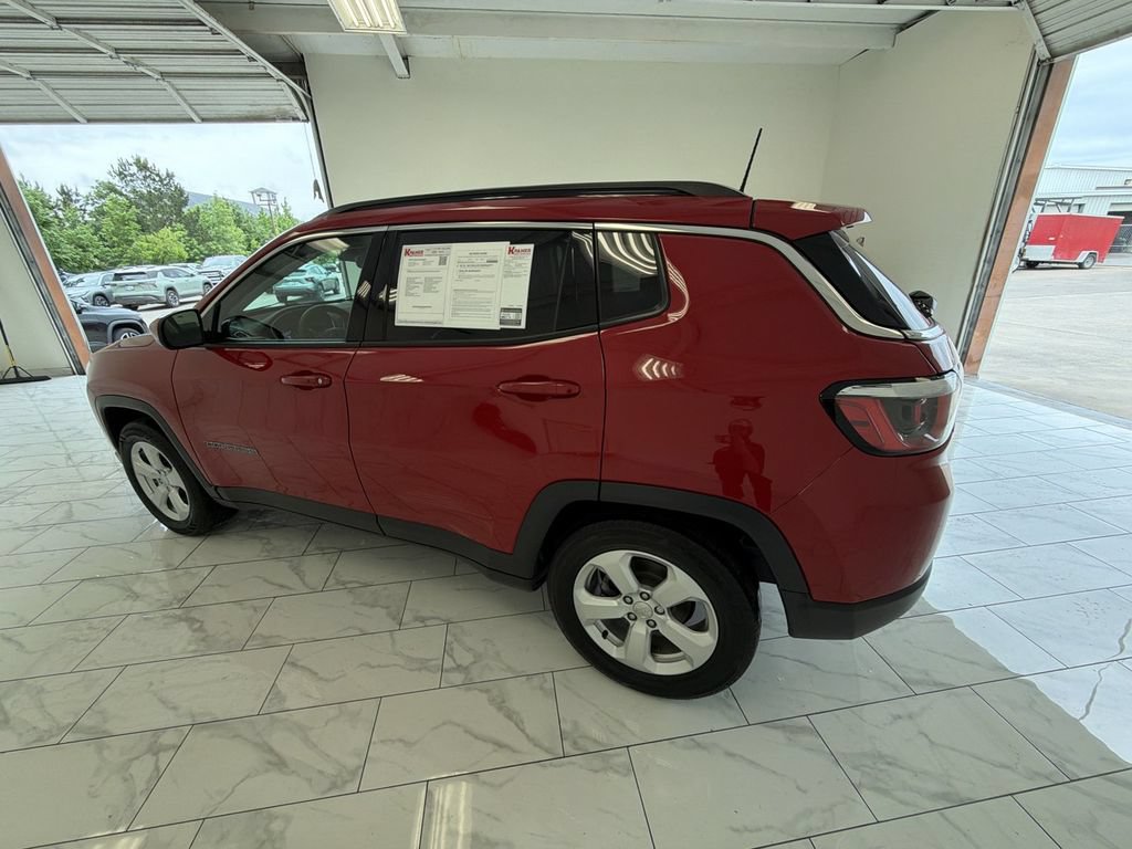 Used 2019 Jeep Compass Latitude w/ Cold Weather Group FWD image 6