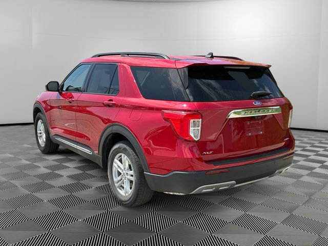 Used 2022 Ford Explorer XLT w/ Equipment Group 202A AWD/4WD image 3