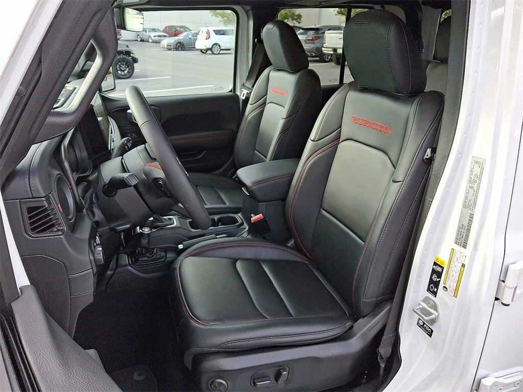 Used 2024 Jeep Gladiator Rubicon w/ Technology Group image 15