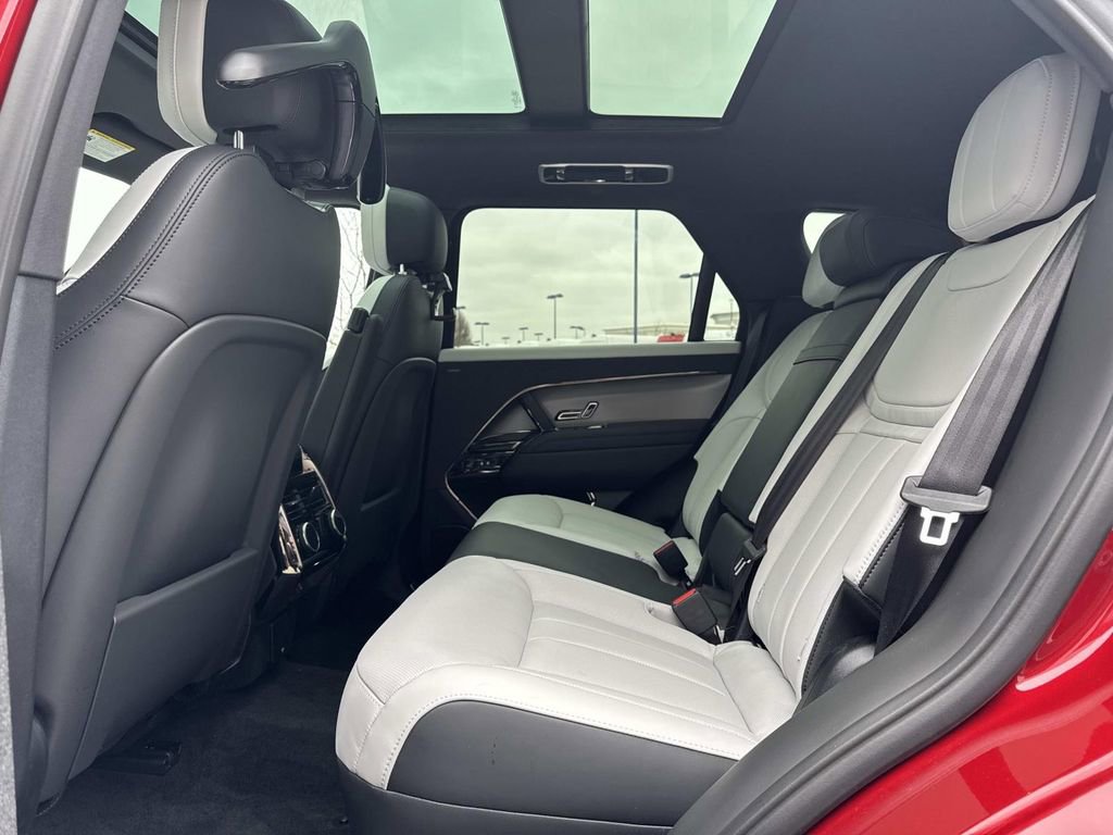 New 2026 Land Rover Range Rover Sport Dynamic SE image 14