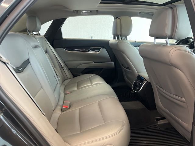 Used 2013 Cadillac XTS Luxury FWD image 14