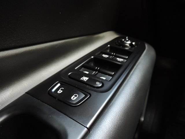 Used 2023 Jeep Renegade Latitude AWD/4WD image 28
