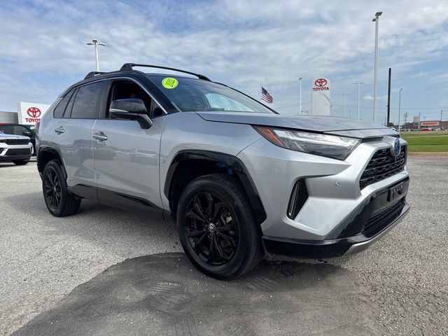 Used 2022 Toyota RAV4 XSE AWD/4WD image 10