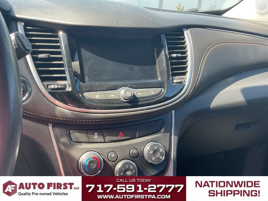 Used 2021 Chevrolet Trax LT w/ Driver Confidence Package AWD/4WD image 24