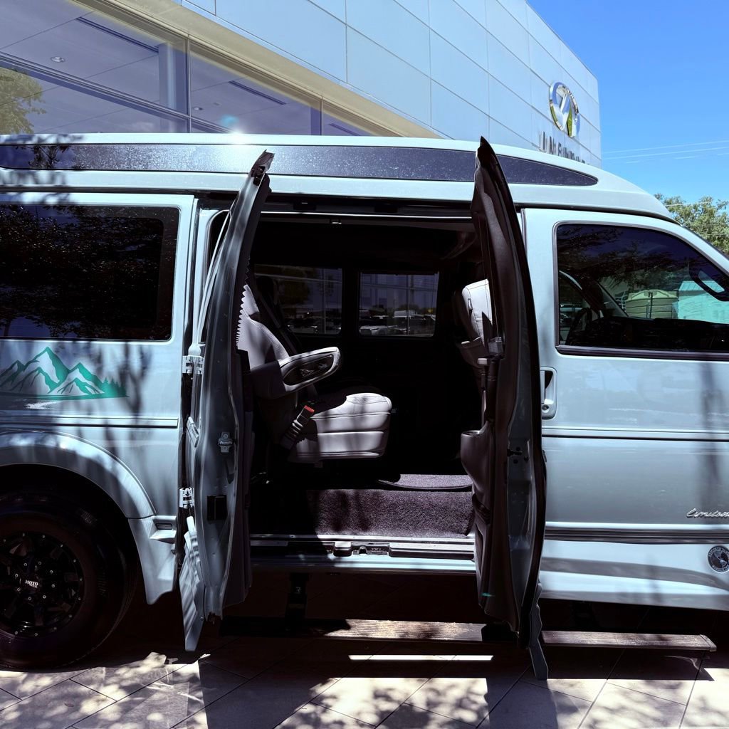 Used 2025 GMC Savana 2500 w/ Driver Convenience Package RWD image 22