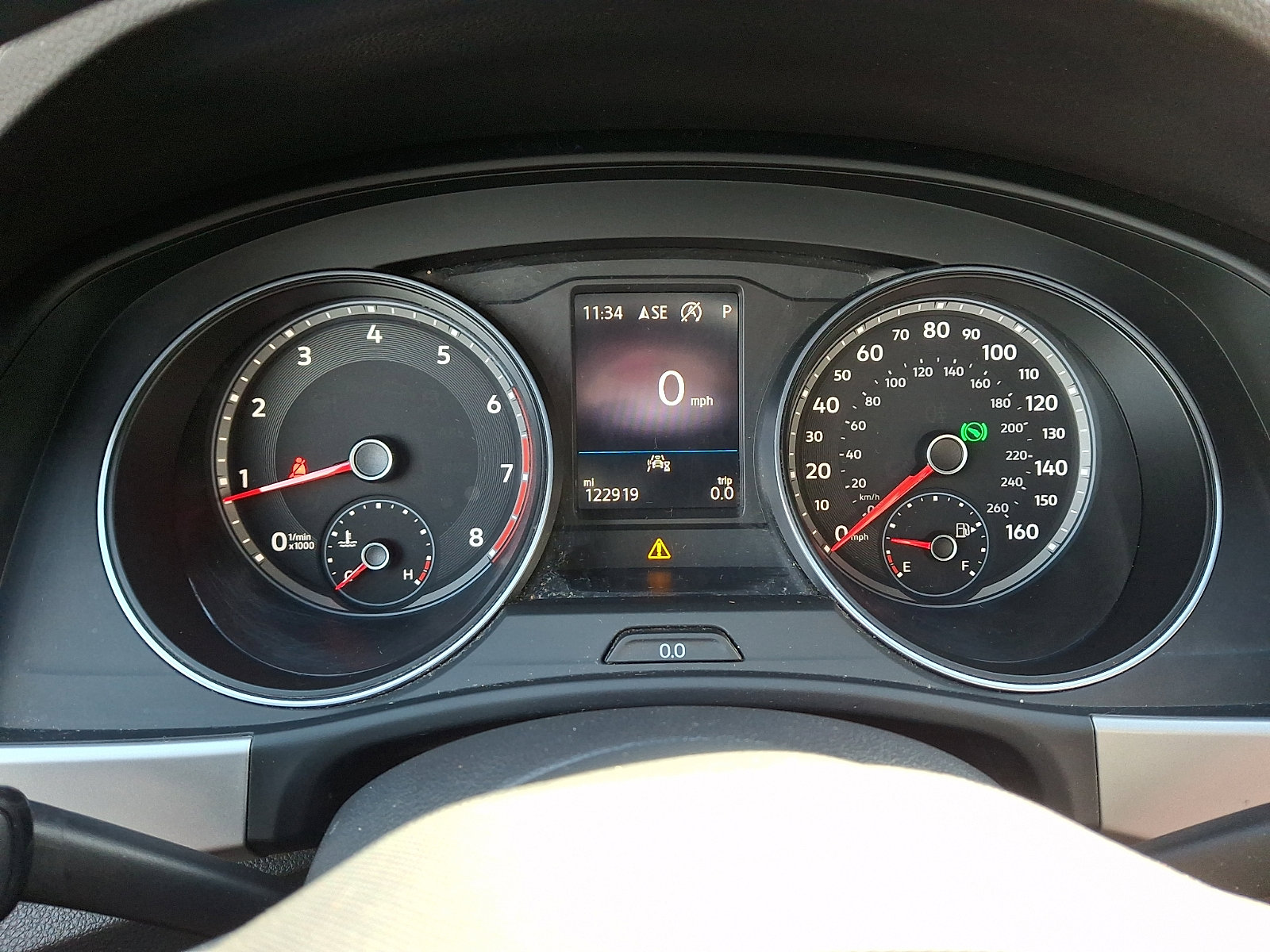 Used 2021 Volkswagen Atlas Cross Sport SE image 19