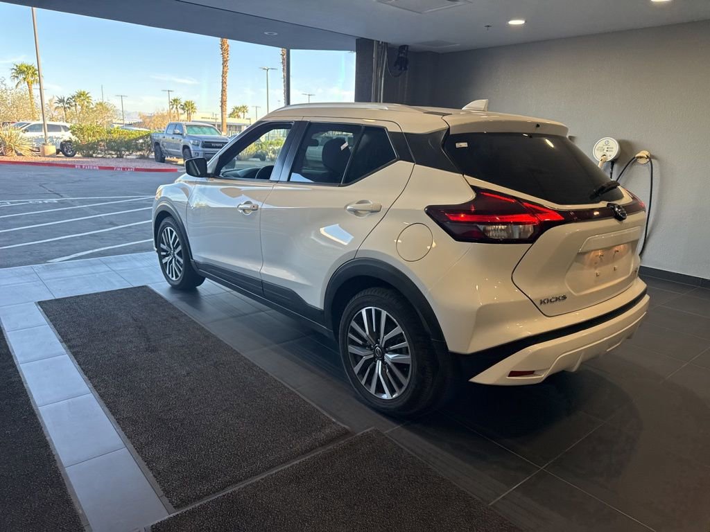 Used 2021 Nissan Kicks SV image 14