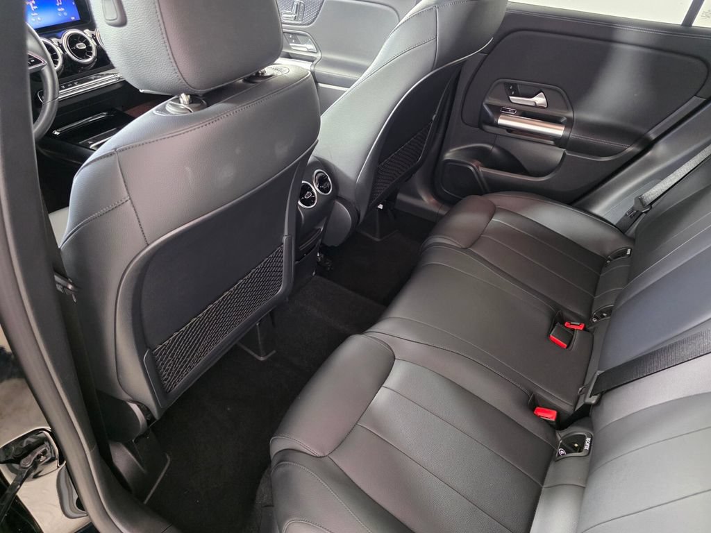 Certified 2025 Mercedes-Benz GLA 250 image 14