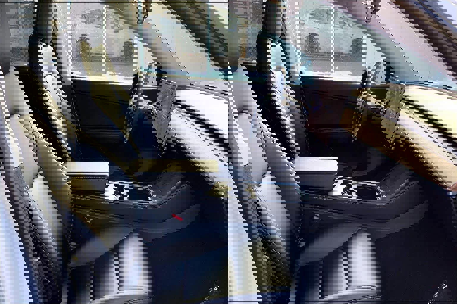 Used 2021 Tesla Model Y Long Range image 8