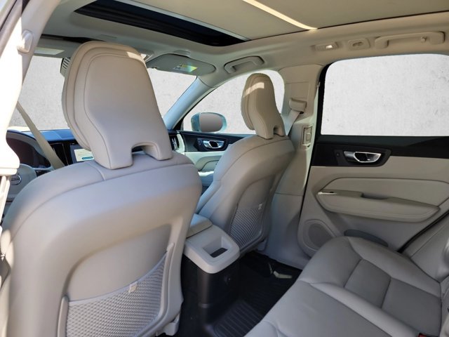 Used 2023 Volvo XC60 T8 Plus w/ Protection Package Premier AWD/4WD image 18