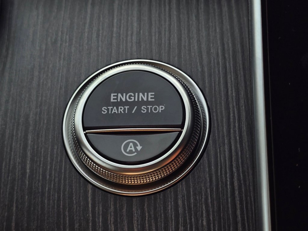 New 2026 Mercedes-Benz C 300 4MATIC Sedan image 40