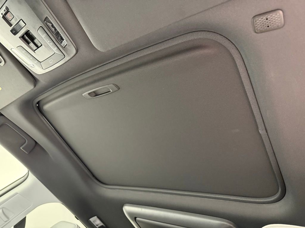 Certified 2023 Toyota Sienna XSE w/ XSE Plus Package AWD/4WD image 18