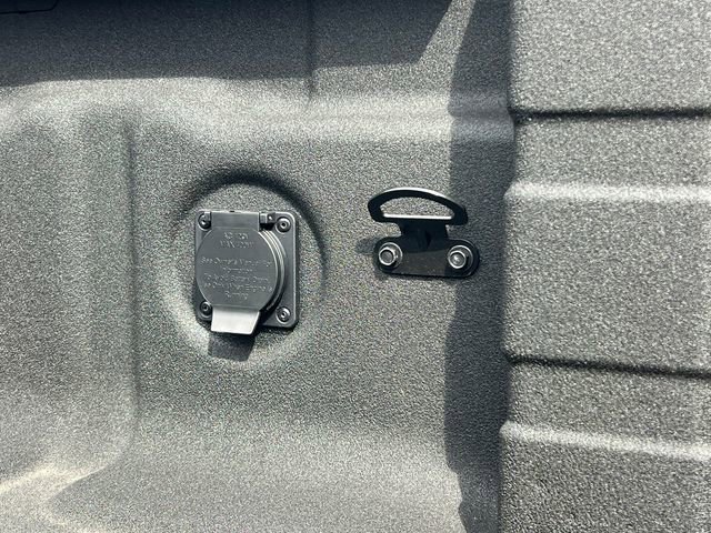 New 2026 Nissan Frontier SV w/ SV Convenience Package AWD/4WD image 7