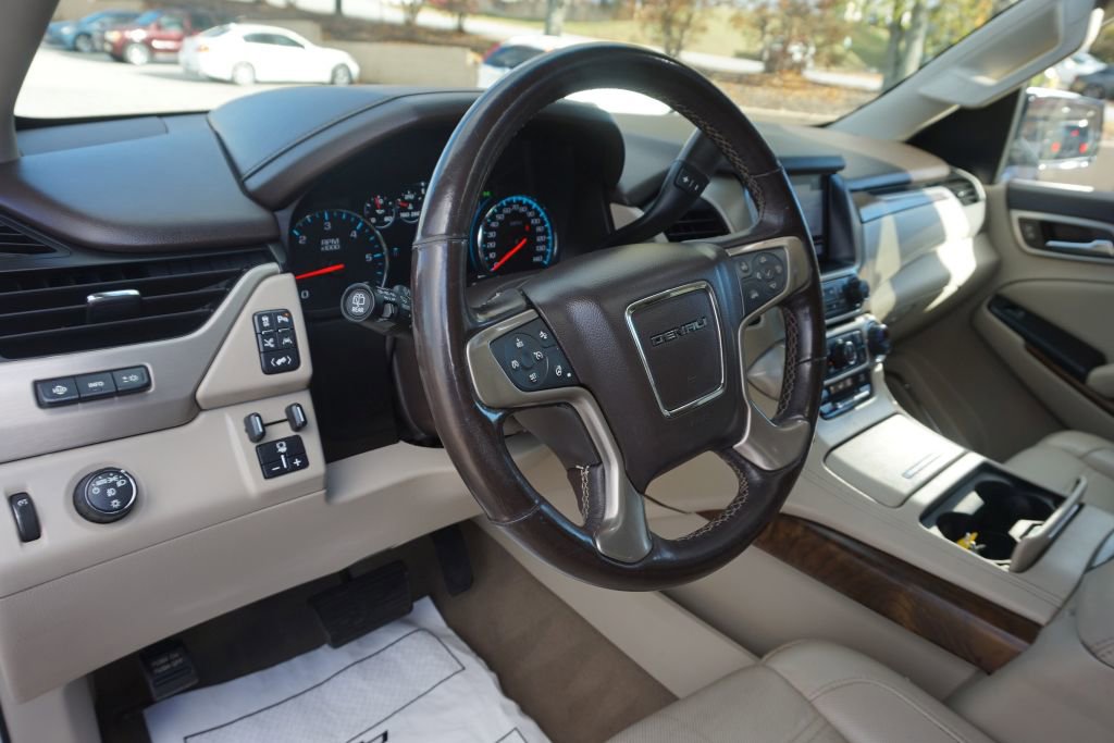 Used 2019 GMC Yukon XL Denali w/ Denali Ultimate Package RWD image 20