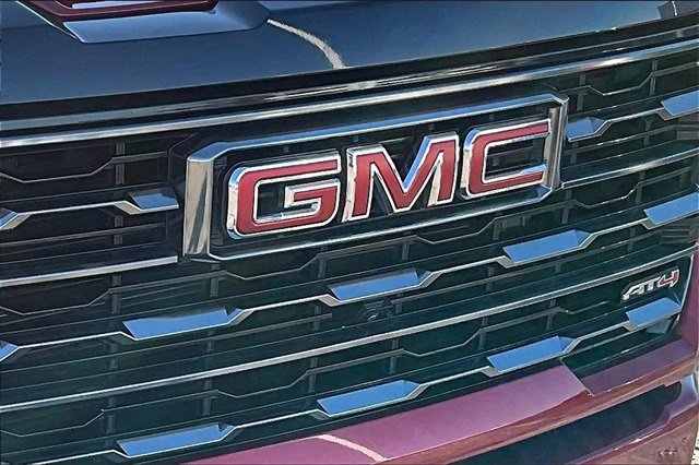 Used 2024 GMC Sierra 2500 AT4 w/ AT4 Premium Plus Package image 34