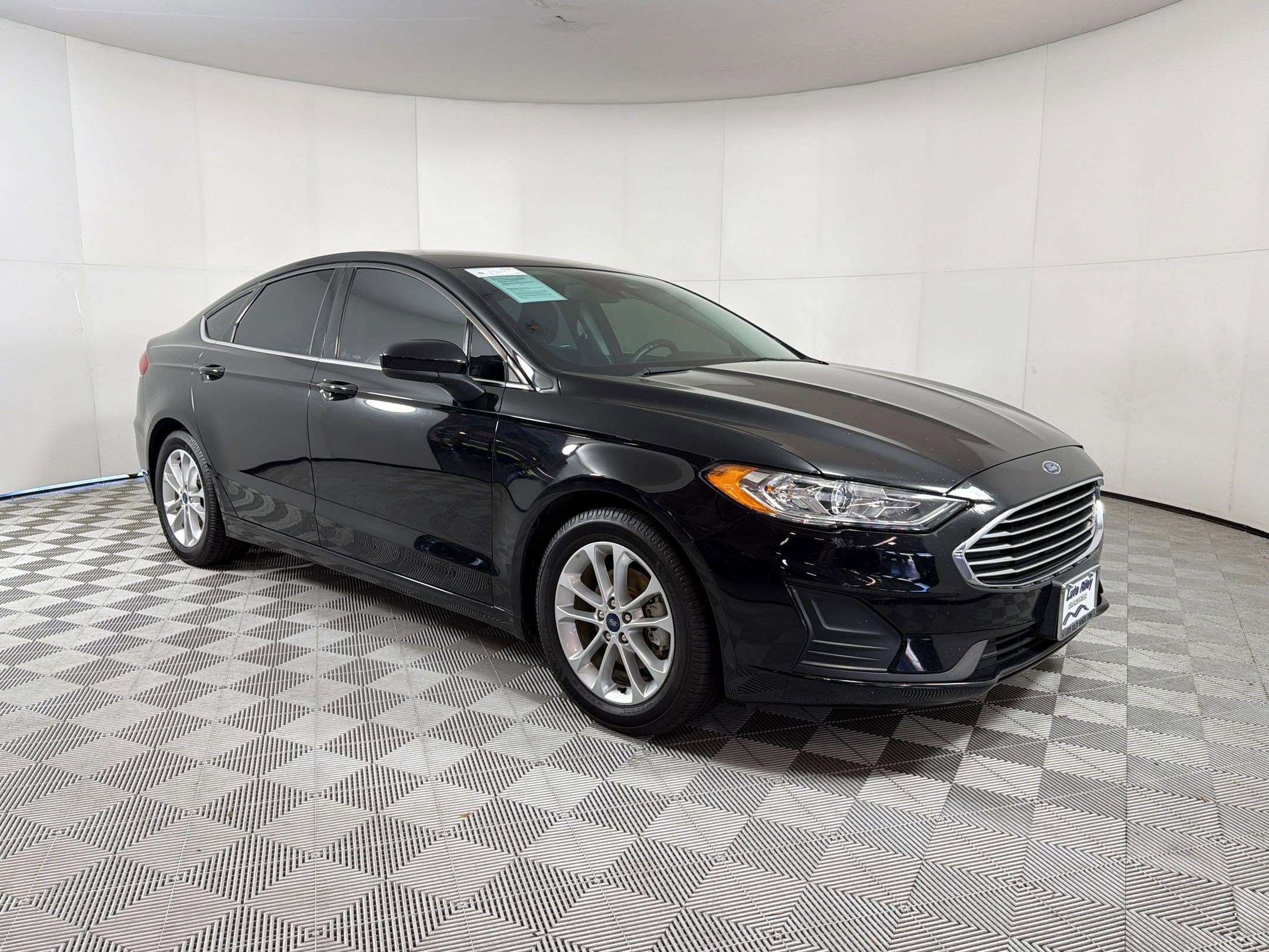 Used 2019 Ford Fusion SE image 7