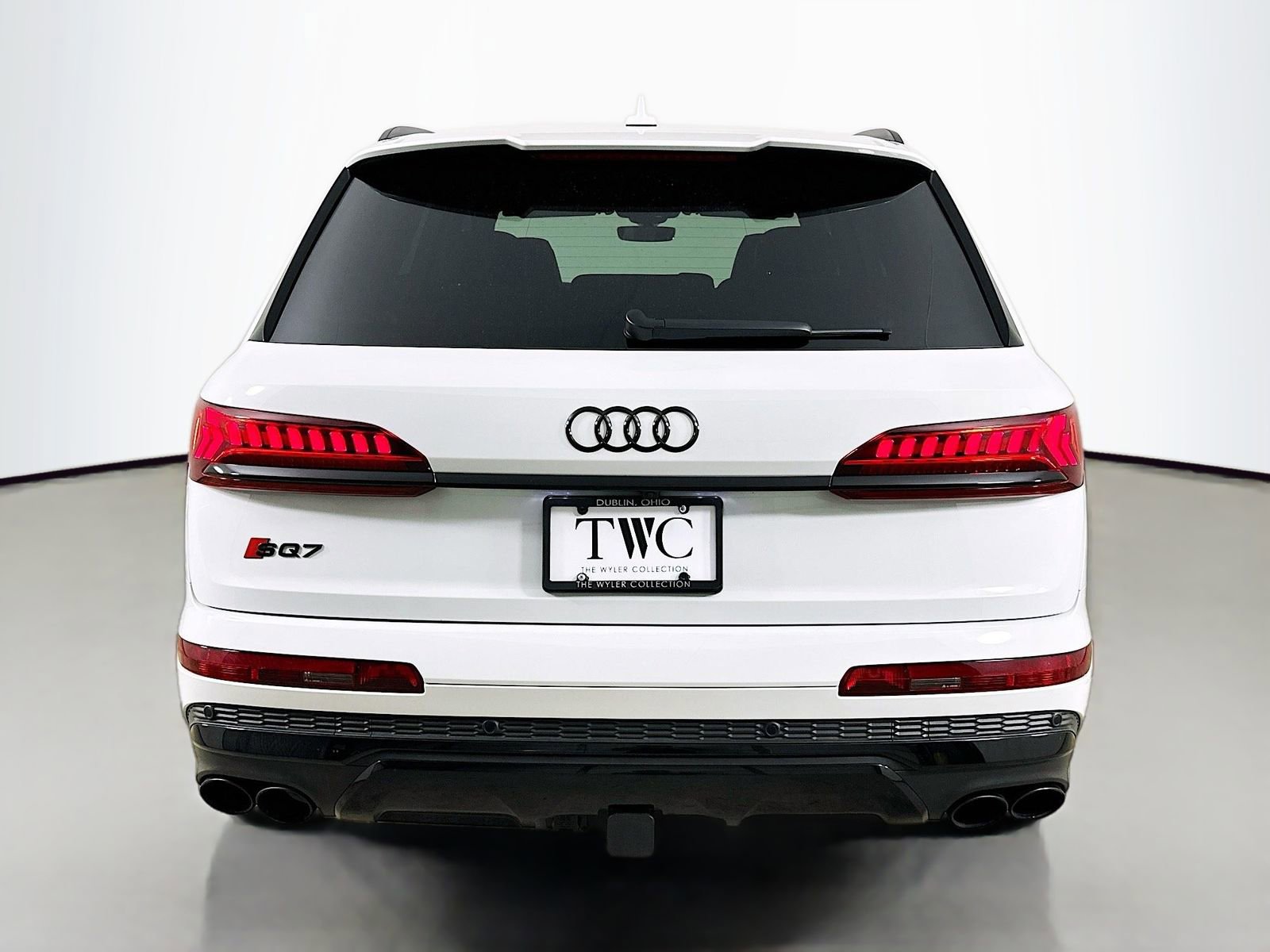Used 2023 Audi SQ7 Premium Plus w/ Executive Package AWD/4WD image 6