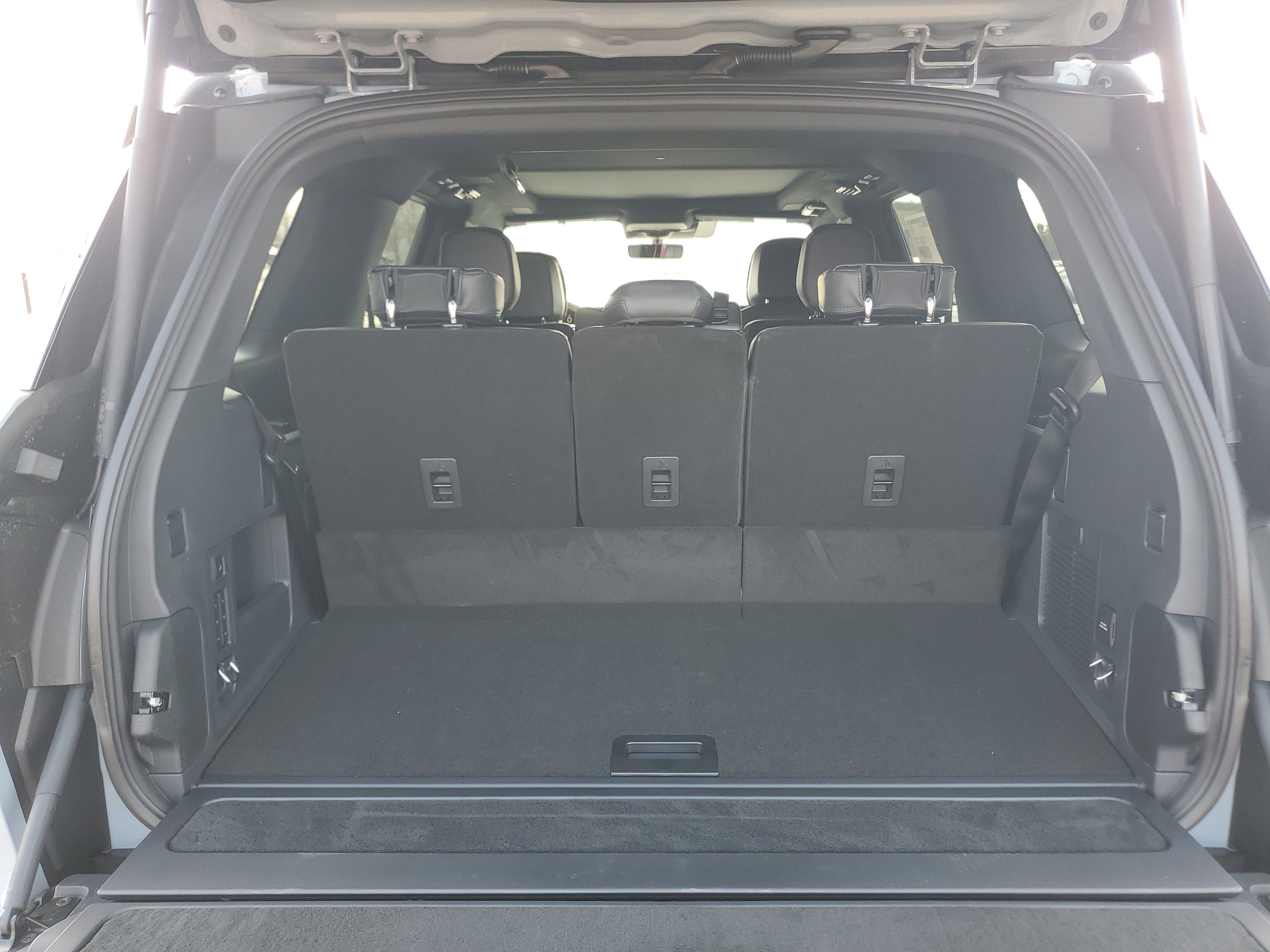 New 2026 Lincoln Navigator Reserve w/ Jet Appearance Package image 32