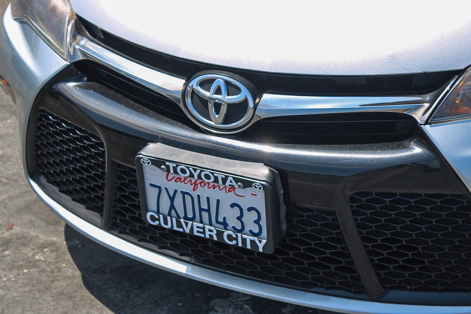 Used 2017 Toyota Camry SE FWD image 6