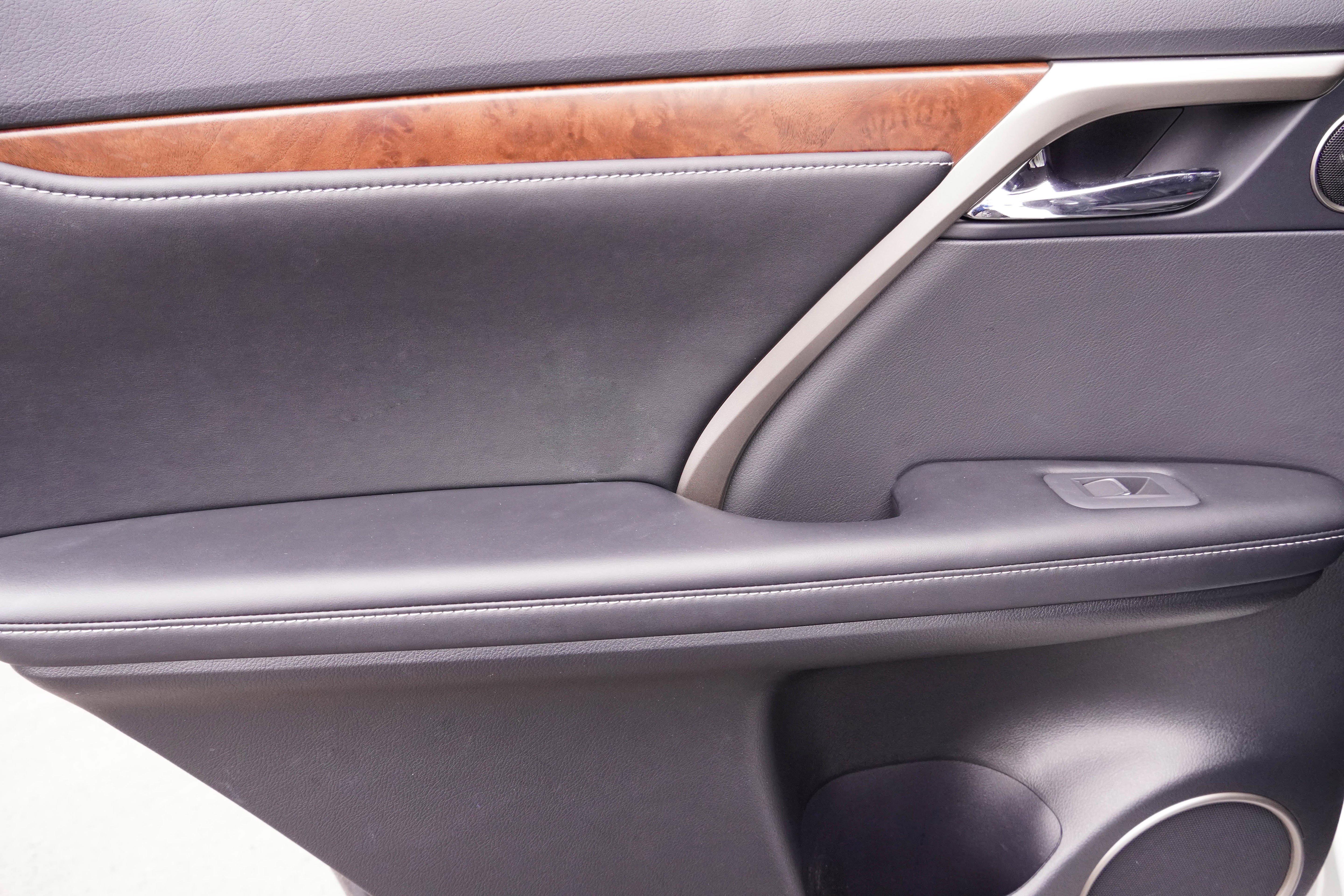 Used 2022 Lexus RX 350L 350L w/ Premium Package image 31