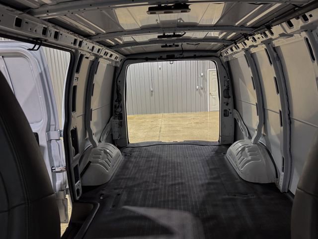 Used 2021 Chevrolet Express 2500 w/ Driver Convenience Package image 17