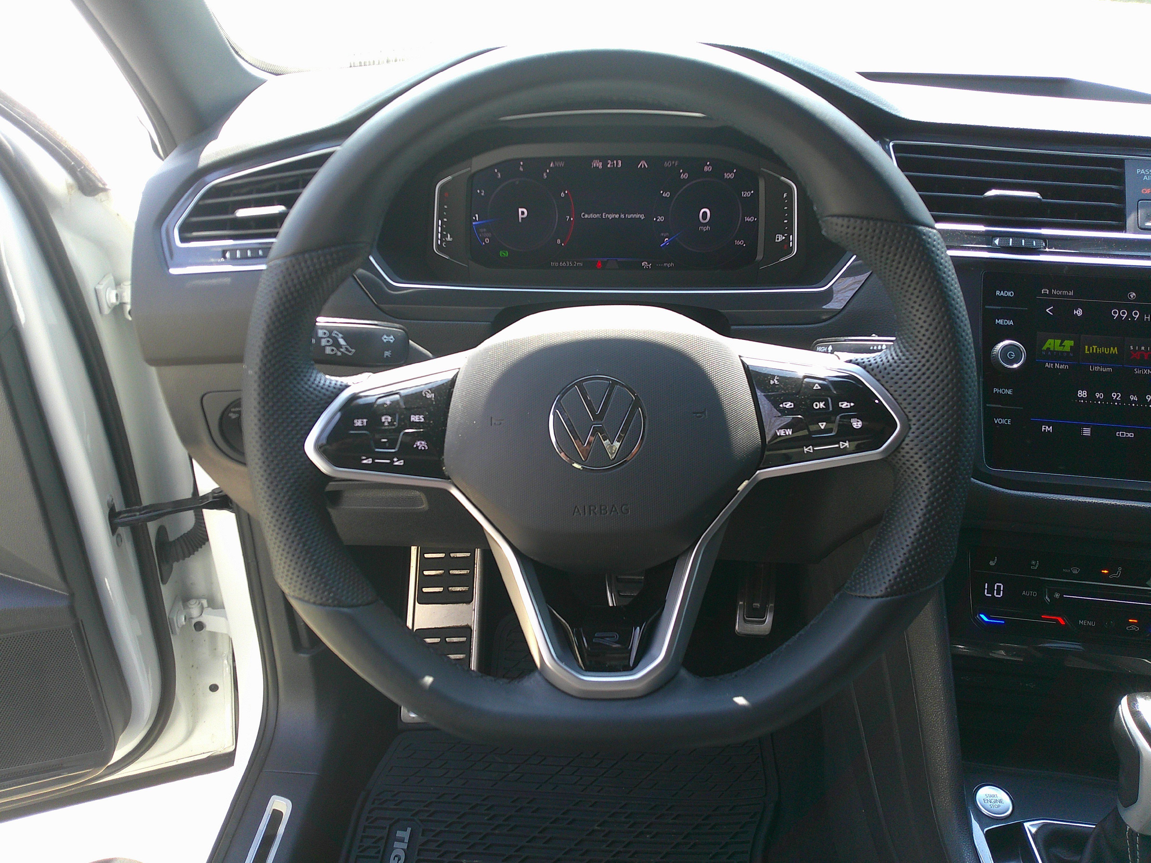 Used 2024 Volkswagen Tiguan SEL R-Line image 19