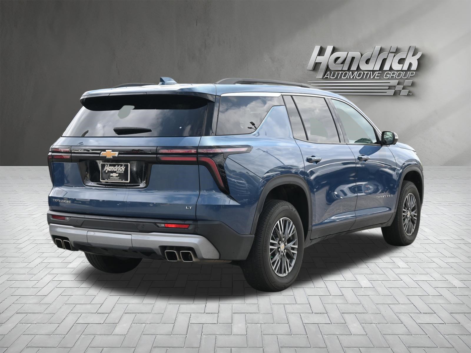 Used 2024 Chevrolet Traverse LT image 10