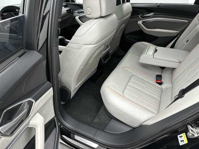 Certified 2024 Audi Q8 e-tron Premium Plus w/ Prestige Package AWD/4WD image 23