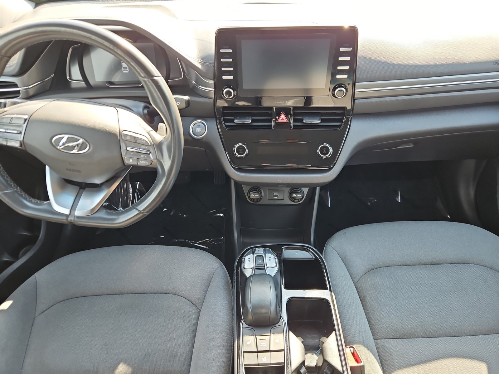 Used 2020 Hyundai Ioniq SE FWD image 12