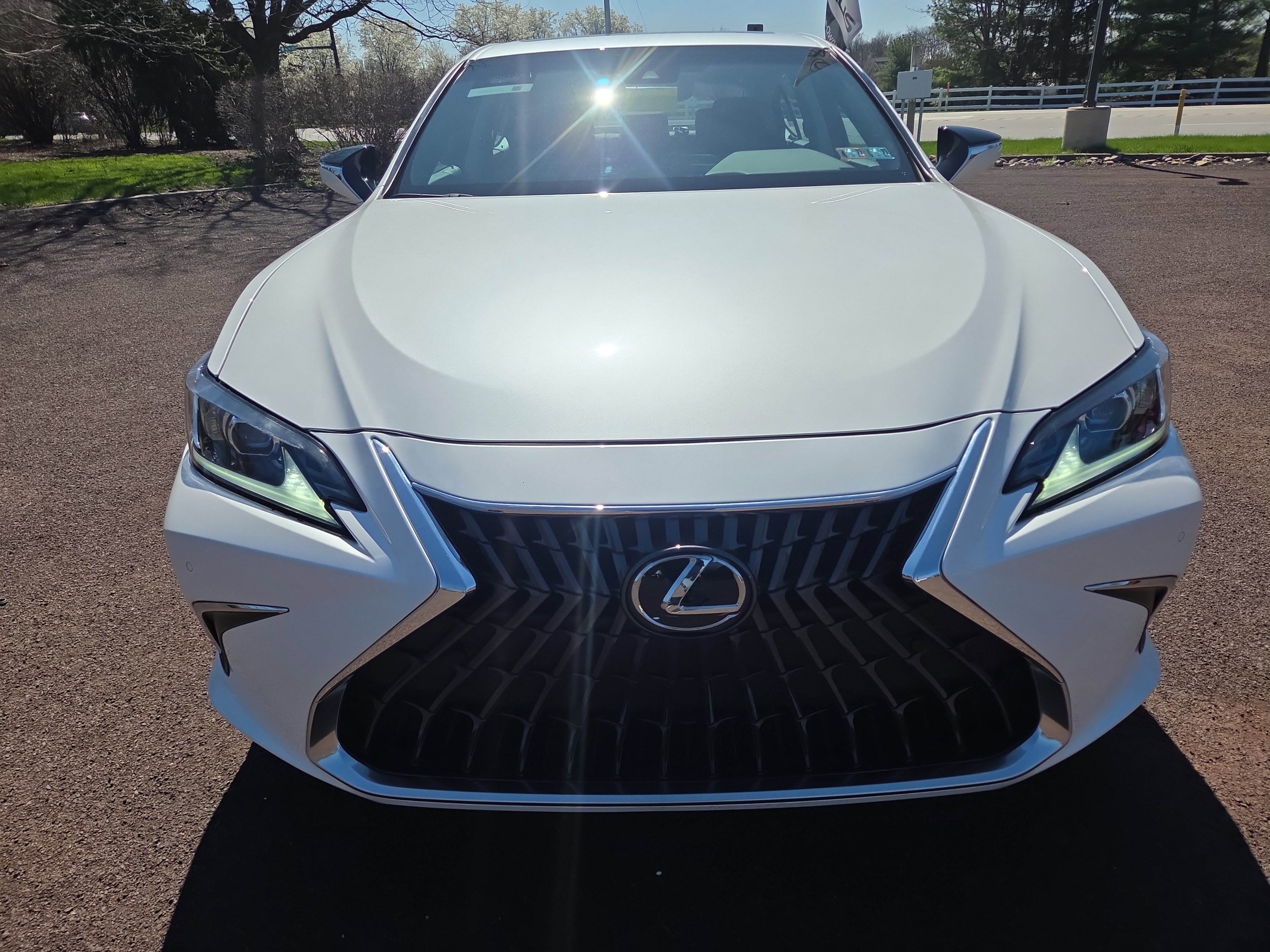 Certified 2023 Lexus ES 350 w/ Premium Package image 8