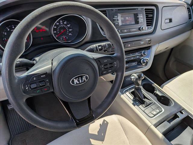 Used 2015 Kia Sedona LX image 10
