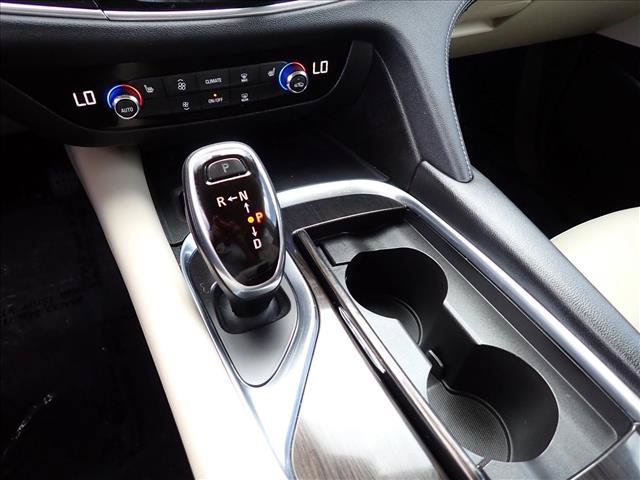 Used 2019 Buick Enclave Essence AWD/4WD image 18